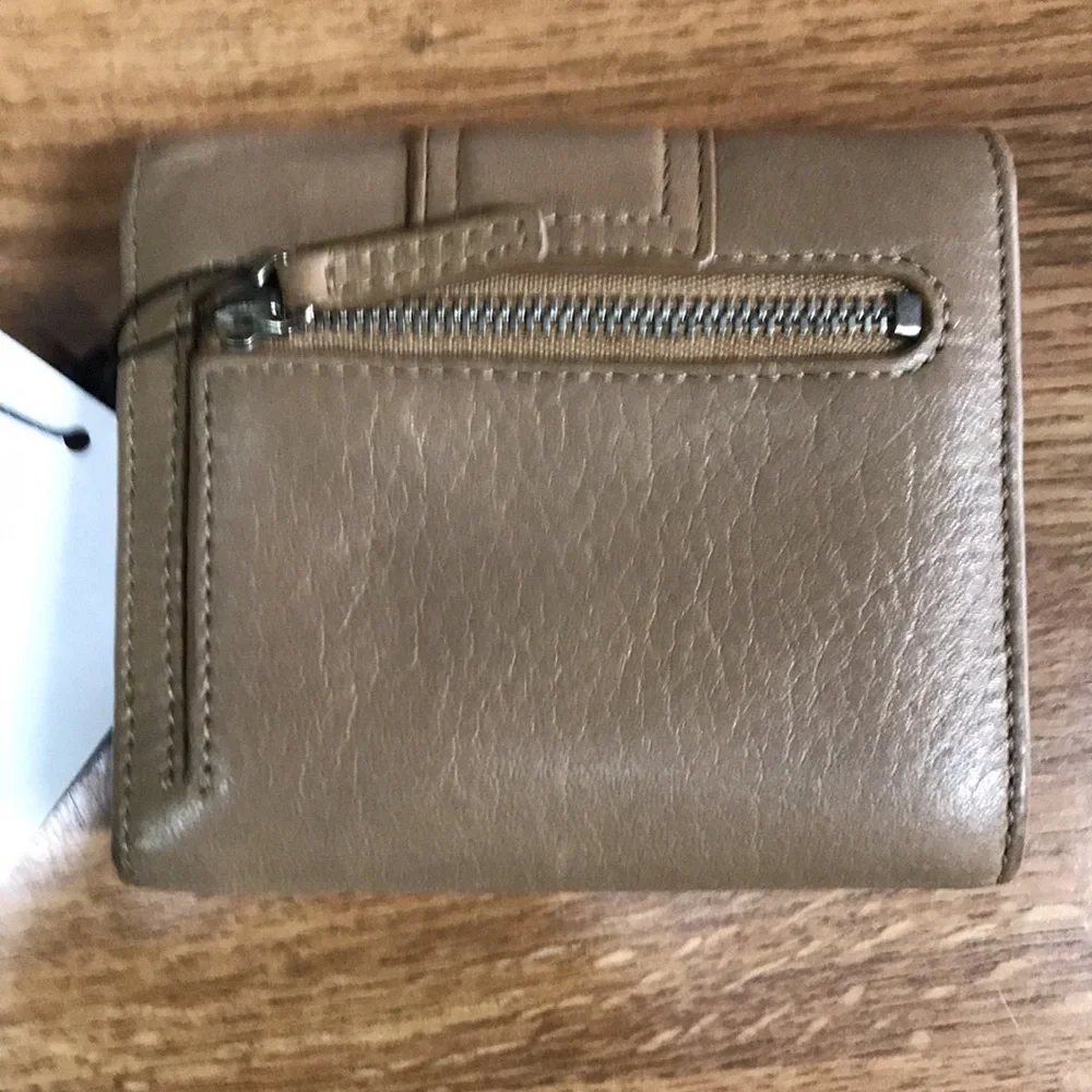 Michael Kors Jet Set Turnlock Tan Compact Wallet